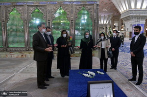 ادای احترام سفرای کشورهای عضو آلبا به مقام شامخ امام خمینی (س)