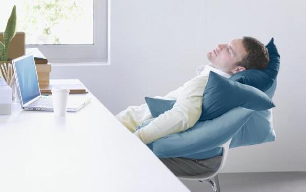چرا دائم احساس خستگی می‌کنیم؟
