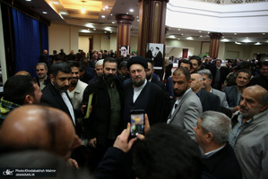 دیدار  رئیس و جمعی از اعضای اتاق اصناف تهران‌ با سید حسن خمینی