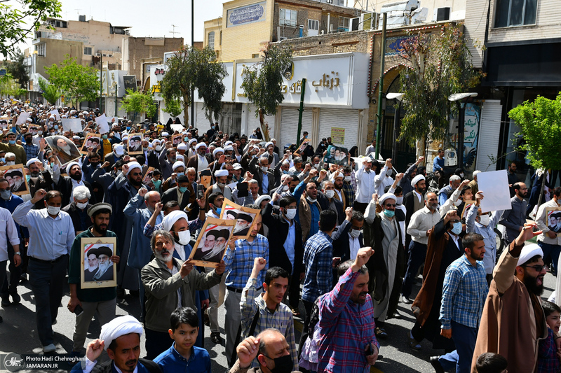 راهپیمایی مردم قم در اعتراض به هتک حرمت تمثال حضرت امام (س)
