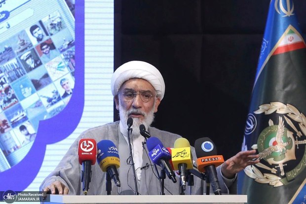 پورمحمدی: هر تخصصی باید به صاحبش سپرده شود/ اقتصادیون و نظامیان برای یکدیگر نسخه می‌پیچند و روحانیون در همه چیز دخالت می‌کنند!/ ایران اولین کشور منطقه در توانایی هوش مصنوعی است