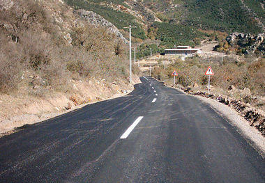 راه روستایی چم نمشت دره شهر بازگشایی می شود