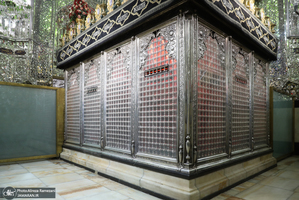 غباروبی ضریح مطهر حضرت عبدالعظیم حسنی (ع) و امام زاده حمزه (ع)