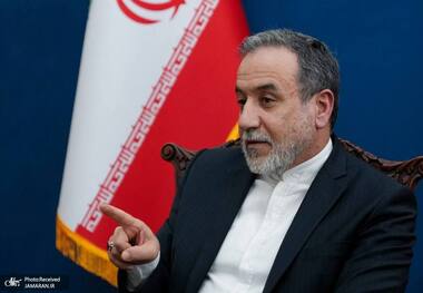 حضور لاریجانی در شورای عالی امنیت ملی بر عملکرد عراقچی تاثیر می‌گذارد؟/ وزیر خارجه پاسخ داد