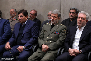 دیدار جمعی از تولیدکنندگان، کارآفرینان و فعالان اقتصادی با رهبر معظم انقلاب