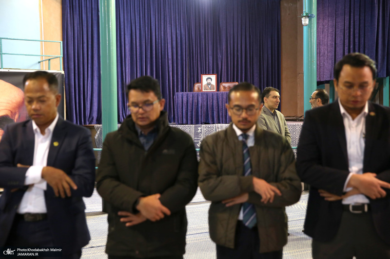 بازدید محمد بن سیو وزیر کشاورزی  و امنیت غذایی کشور مالزی از  بیت امام خمینی (س) در جماران