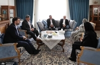 عارف به دیدار معاونین اول سابق و خانواده‌های آنان رفت (3)