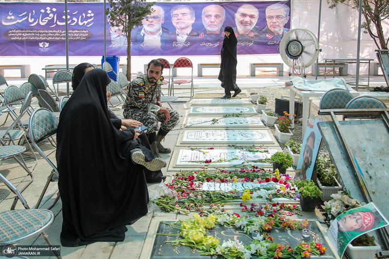 مراسم چهلمین روز شهدای جنگ تحمیلی ۱۲ روزه در قطعه 42 بهشت زهرا (س)