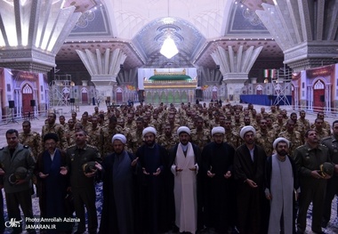 مراسم زیارت عاشورا پرسنل پادگان مرکز آموزش دژبان شهید اسدی کهریزک در حرم امام خمینی(س)
