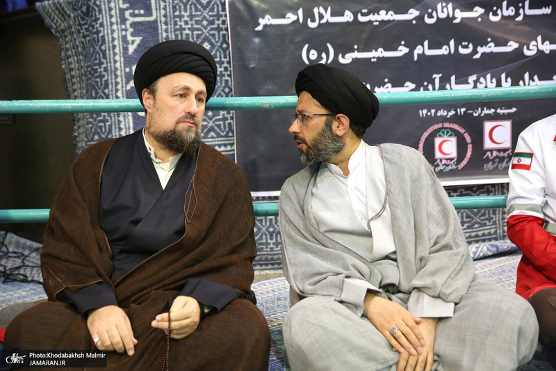 تجدید میثاق جمعی از جوانان هلال احمر با آرمان های حضرت امام خمینی (س)