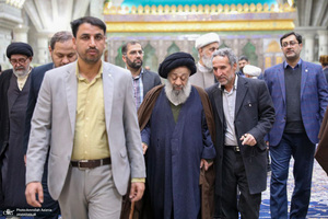 حضور آیت الله موسوی جزایری در حرم امام خمینی (س)