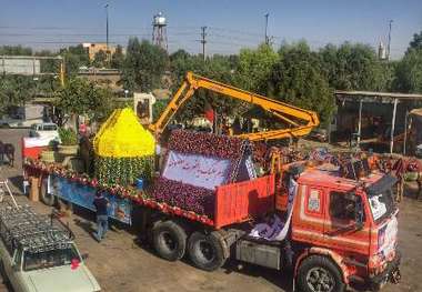 حرکت کاروان گل درسالروز میلاد حضرت معصومه(س)  شهر مقدس قم غرق در جشن و سرور