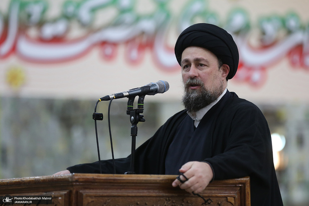 سید حسن خمینی: انقلابی که برای مردم باشد، مردم حافظ آن هستند/ قدرت ما در منطق ماست؛ همان طور که از قدرت دشمنان نمی ترسیم از منطق آنها هم نمی ترسیم/ در بالاترین سطوح نظام به دستگاه دیپلماسی اعتماد دارند