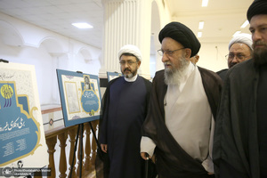 بازدید آیت الله نور مفید از نمایشگاه وکلای شرعی امام خمینی (س)