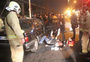 مصدومان تصادف را حرکت ندهید!
