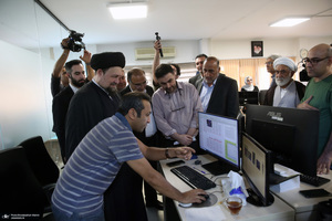 بازدید «سید حسن خمینی» از موسسه مطبوعاتی ایران