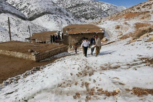 انتقال بیمار از طریق بالگرد امدادی یاسوج  عملیات در مناطق برفگیر