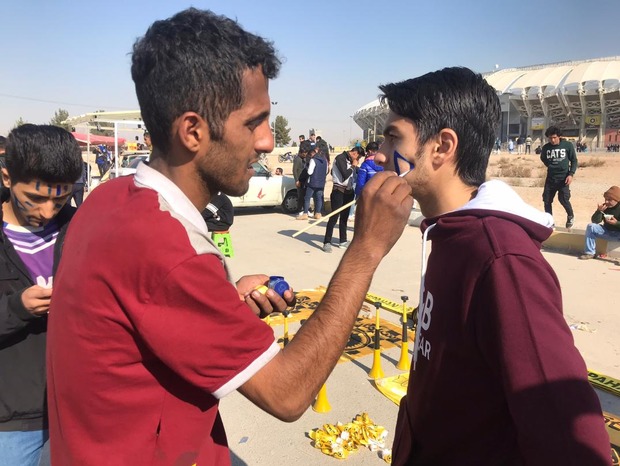 بنر جالب باشگاه سپاهان برای هواداران/ استقلالی‌ها پشت درهای ورزشگاه +تصاویر
