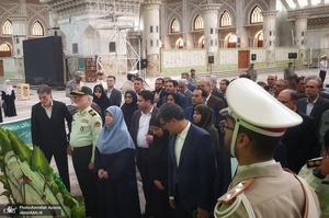 تجدید میثاق رئیس و مسئولان سازمان حفاظت محیط زیست با آرمان‌های حضرت امام خمینی (س)