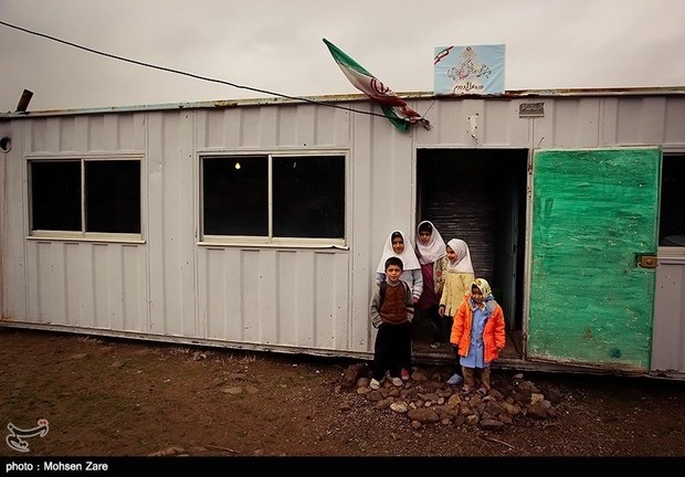 دانش‌آموزان ۶ روستای شهرستان هوراند در کانکس تحصیل می‌کنند