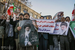 تجمع و راهپیمایی مردمی در اعتراض به آشوب های اخیر در استان 