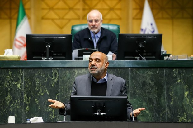 میدری، وزیر رفاه: آماده اجرای طرح کالابرگ الکترونیک با روش جدید هستیم/ ترکیب مشمولان کالابرگ و یارانه تغییر می‌کند