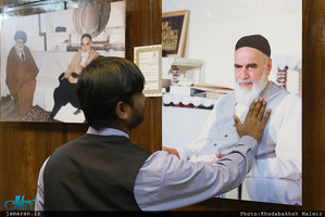 بازدید جمعی از دانشجویان زبان فارسی از کشورهای هند، پاکستان ،عراق ، سودان،مالزی از بیت امام در جماران