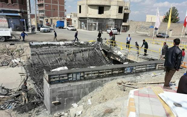 پل در حال احداث مبارک شهر ملکان فروریخت