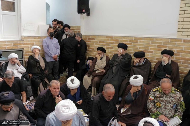 حضور آیت الله سید حسن خمینی در مراسم وداع با آیت الله العظمی شبری زنجانی (ره)