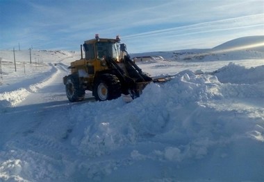 90 درصد راه های روستایی خمین برفروبی شد