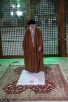 حضور رهبر معظم انقلاب در حرم مطهر حضرت امام خمینی