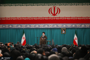 دیدار جمعی از رأی اولی‌ها و خانواده‌های شهدا با رهبر معظم انقلاب