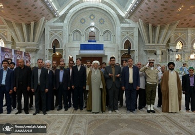 تجدید میثاق مسئولین و پرسنل قضایی شهرستان پاکدشت با آرمان های حضرت امام خمینی(س)