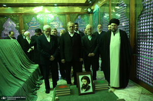 تجدید میثاق اعضای هیئت دولت با آرمان های امام خمینی (س) -1