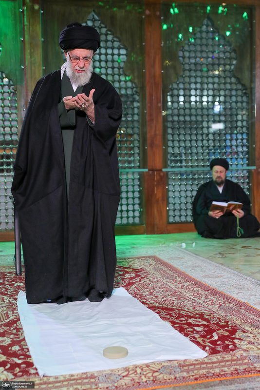 حضور رهبر معظم انقلاب در حرم مطهر امام خمینی (س)