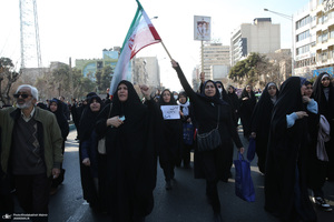 حضور سید حسن خمینی در اجتماع بزرگ مردم تهران