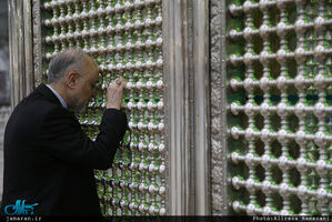 تجدید میثاق رئیس جمهور و هیات دولت با آرمان حضرت امام(س) 