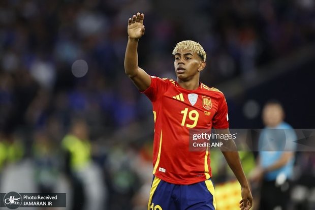 واکنش پدر یامال به جشن تولد جنجالی پسرش