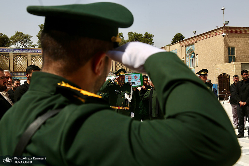 مراسم تشییع پیکر شهیدان سردار حسین سلامی و مسعود شانه ای