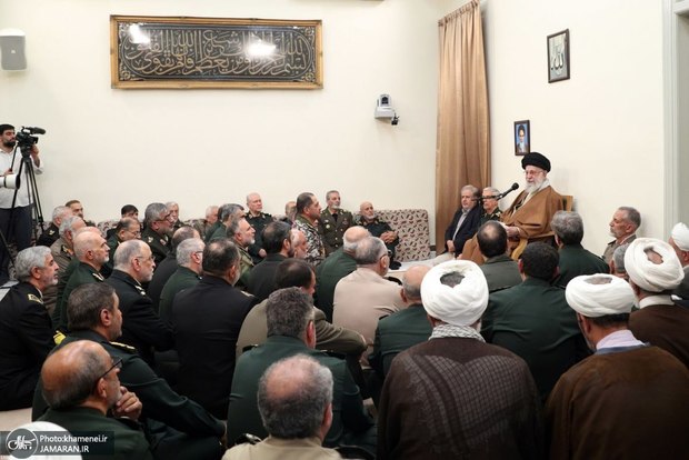 رهبر انقلاب در دیدار فرماندهان عالی نیروهای مسلح: دشمن از پیشرفت‌های جمهوری اسلامی کلافه و عصبی است/ باید در کنار نقص‌ها، پیشرفت‌ها را هم دید/کشور نه تنها از جنبه آمادگی‌های سخت‌افزاری بسیار جلوتر از گذشته است بلکه از جنبه نرم‌افزاری نیز بسیار پیشرفته است