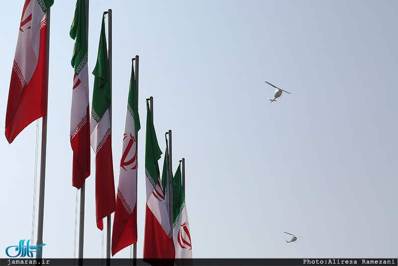 مراسم گرامیداشت روز ارتش جمهوری اسلامی ایران در جوار حرم امام خمینی(س)-1/ رژه