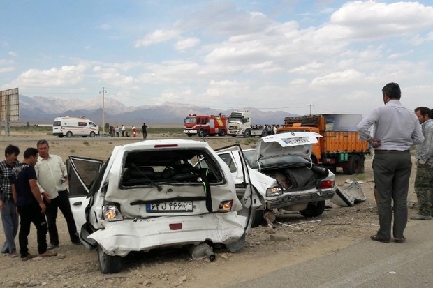 سه حادثه رانندگی در اصفهان 19 مصدوم برجا گذاشت