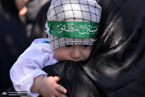 عزاداری ظهر عاشورا در حرم مطهر امام خمینی(س)