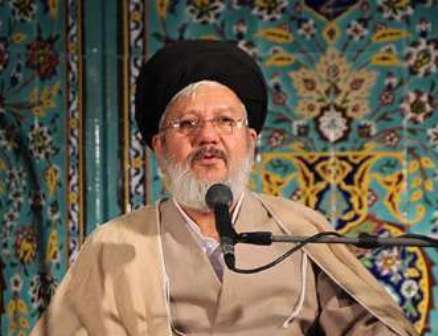 امام جمعه آباده: شهیدان حججی و قاسم پور در گمنامی به مقام قرب الهی رسیدند