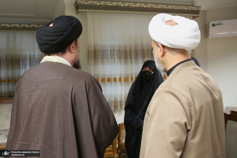 حضور سید حسن خمینی در منزل مرحوم آیت الله ری شهری (ره)