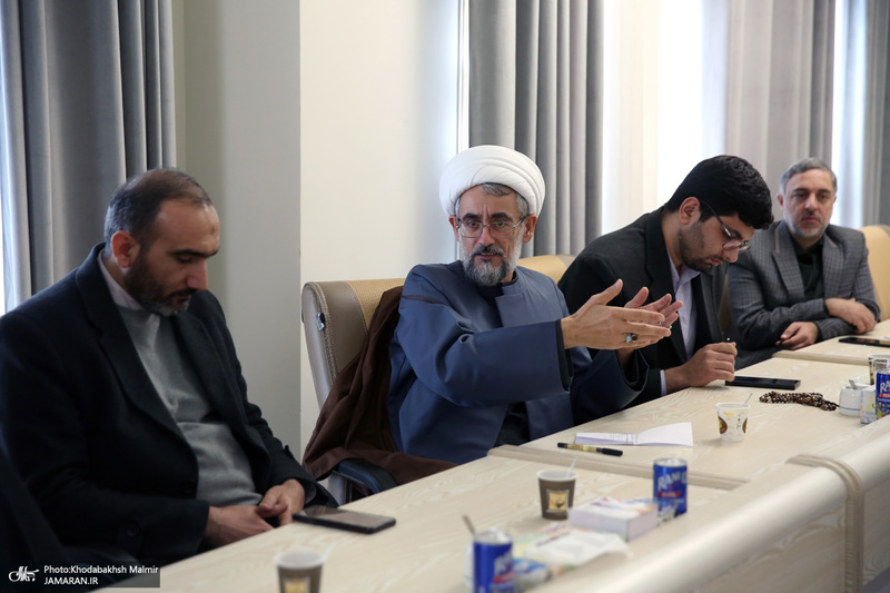 نشست بررسی زمینه‌های حضور فرهنگی و هنری موسسه تنظیم و نشر آثار امام خمینی (س) در عراق