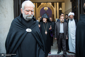 مراسم بزرگداشت امام خمینی(س) در کلیسای «سرکیس مقدس»