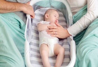 چگونه حسادت کودکان به فرزند تازه متولد شده را برطرف کنیم؟