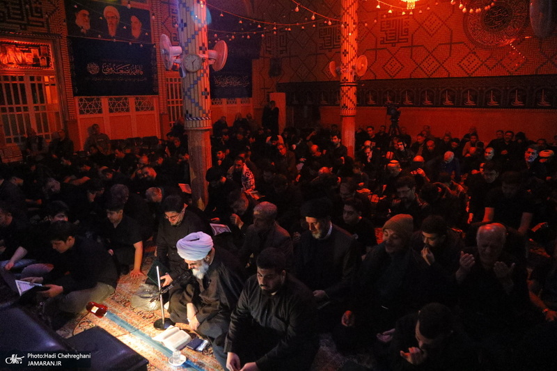 احیای شب بیست و یکم ماه رمضان در تکیه حاج سید حسن قم
