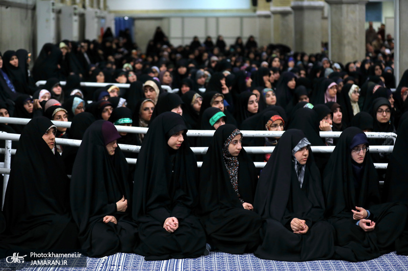 دیدار جمعی از دانشجویان و نمایندگان تشکلهای دانشجویی با رهبر معظم انقلاب اسلامی